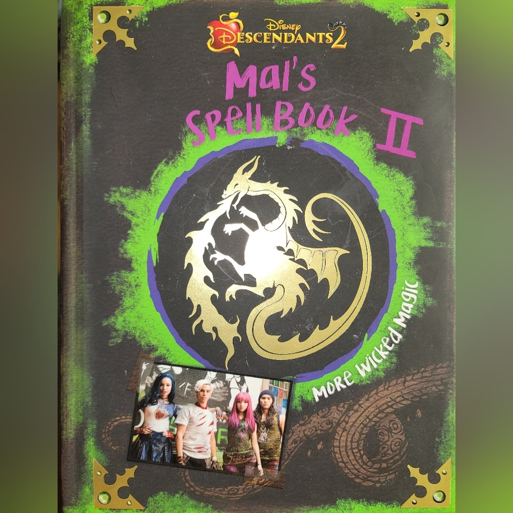 Disney Descendants Book, Brand new